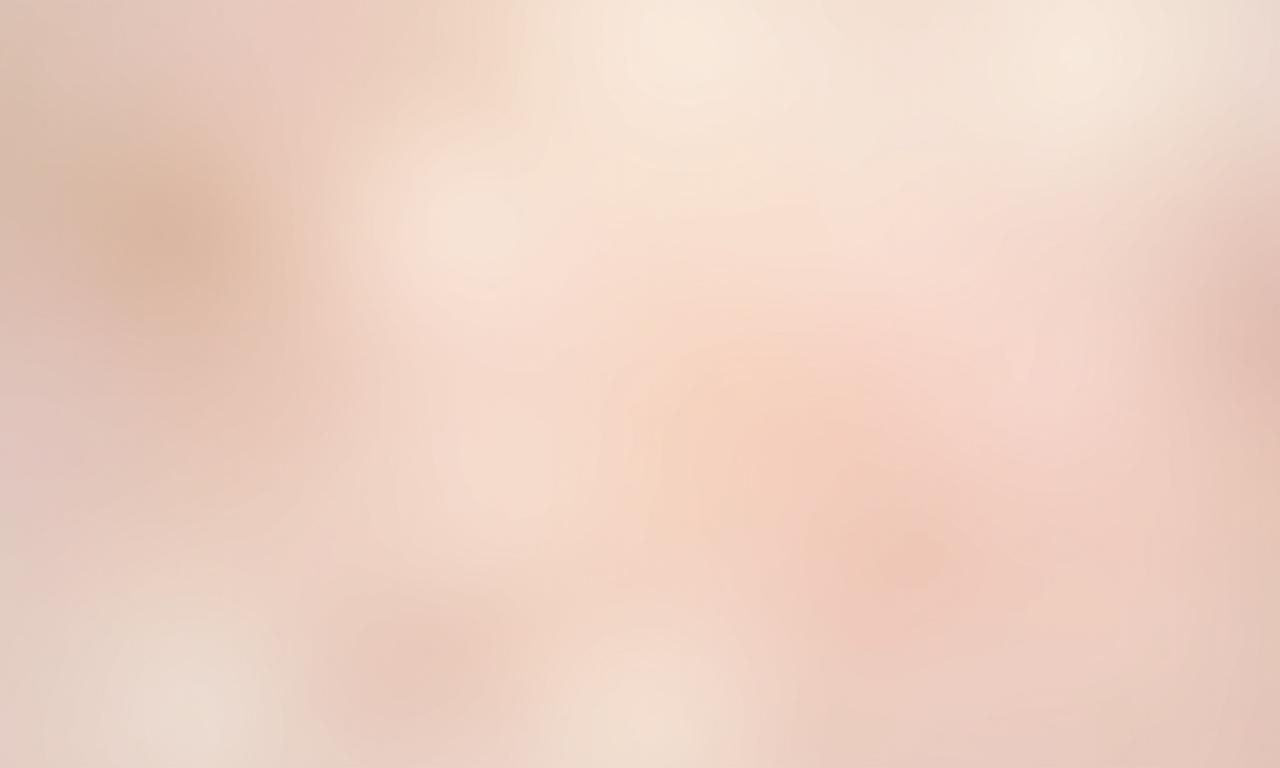 ピンクと白の花と瑪瑙のボケ写真